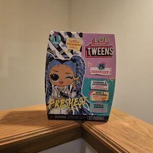 L.O.L. Surprise! Tweens Fashion Doll - Blue and Pink